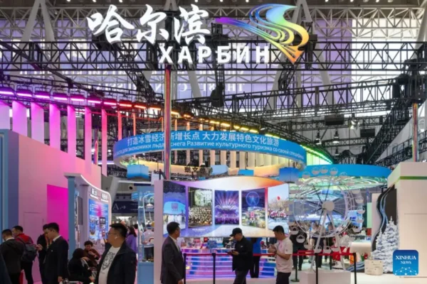 China, Russia set prime example of new form of international, good-neighborly relations between two major countries