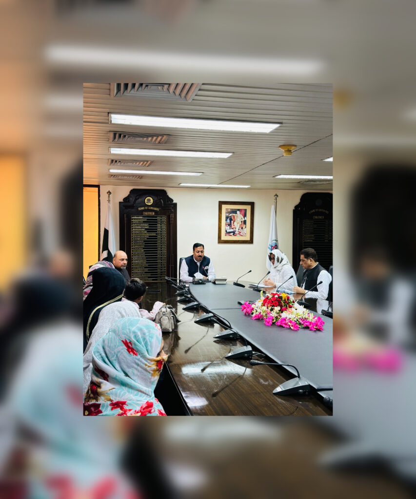 Syed Qamar Raza Distributes Rs. 4.8 Million in Compensation to Families of Deceased Overseas Pakistanis1