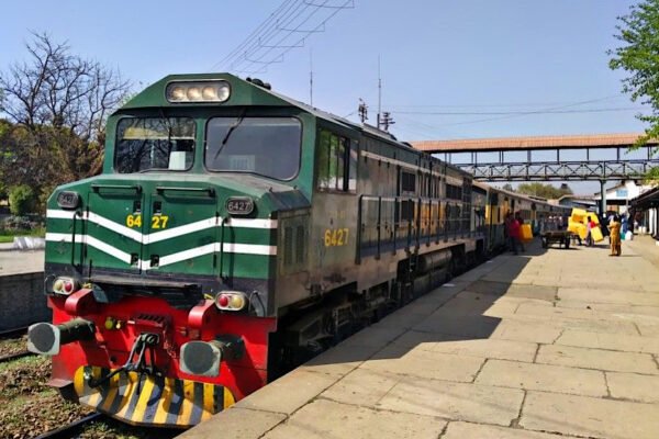 Pakistan Railways launches plan to restore non-functional routes