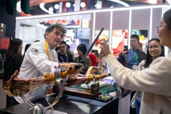 CIIE fuels success of Spain's "City of Ham"
