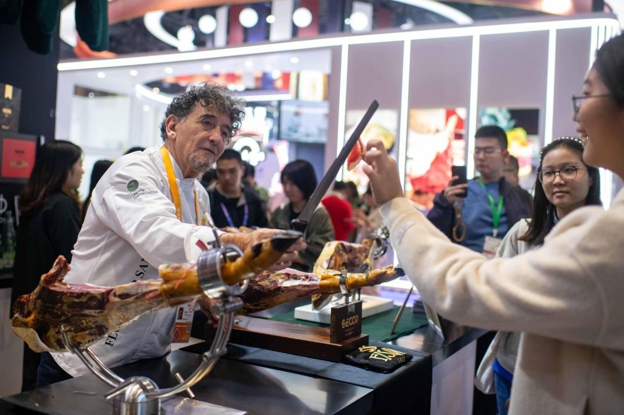 CIIE fuels success of Spain's "City of Ham"