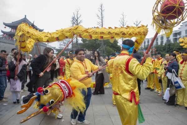 Understanding China requires both historical and developmental perspectives