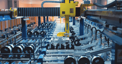 AI drives China's flagship smart factory for optical fiber