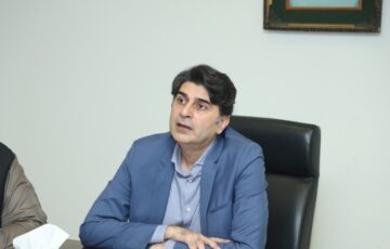 Minister orders five-year roadmap to boost kinnow, citrus exports
